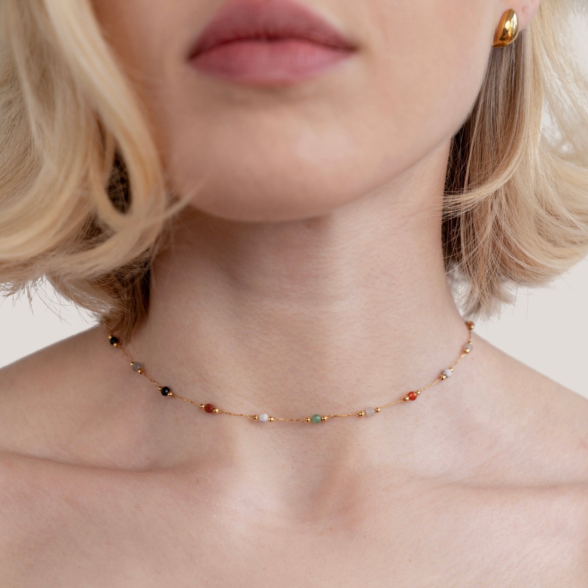Collier Minimaliste en Pierre