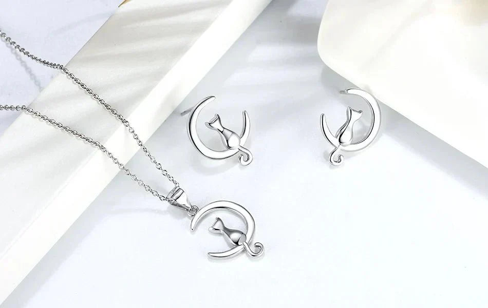 Boucles d'oreilles en argent sterling avec des boutons de chat et de lune