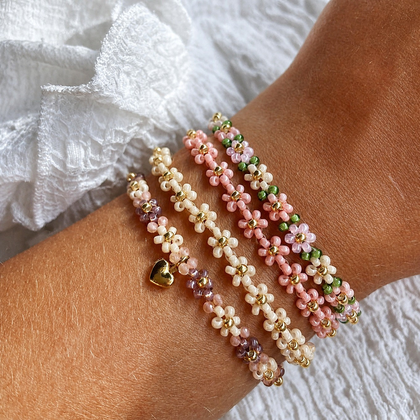 Bracelets en fleurs Noble Sydän