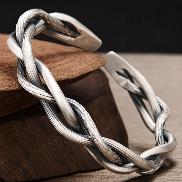 Bracelet en argent tressé décoratif