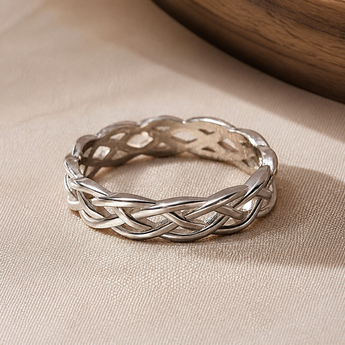 Bague tressée en argent