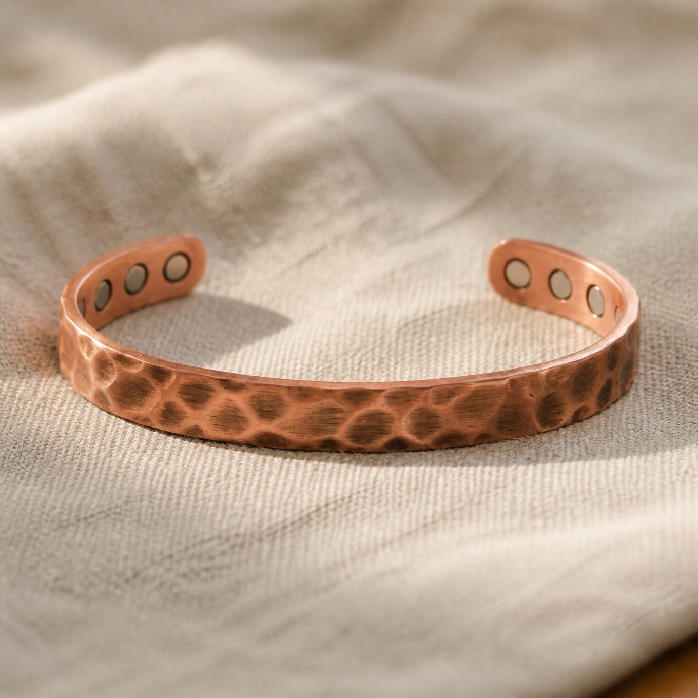 Bracelet en cuivre Furrow Perintö