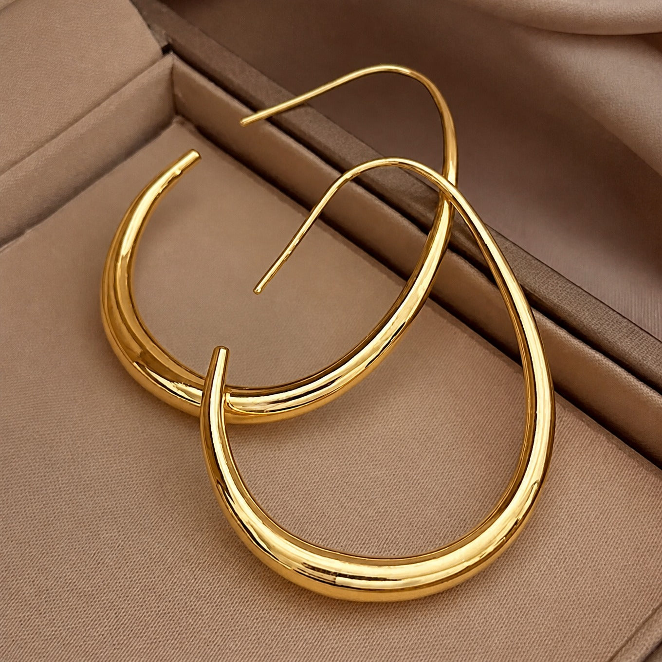 Boucles d'oreilles en anneau en or antique