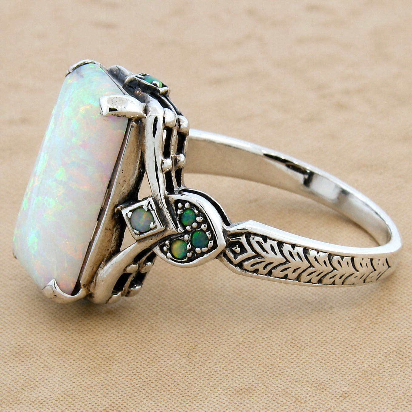 Bague Jalokivi Antiqued Court