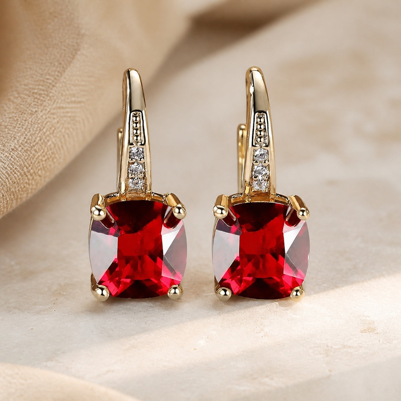 Boucles d'oreilles en pierre de saphir mystérieux