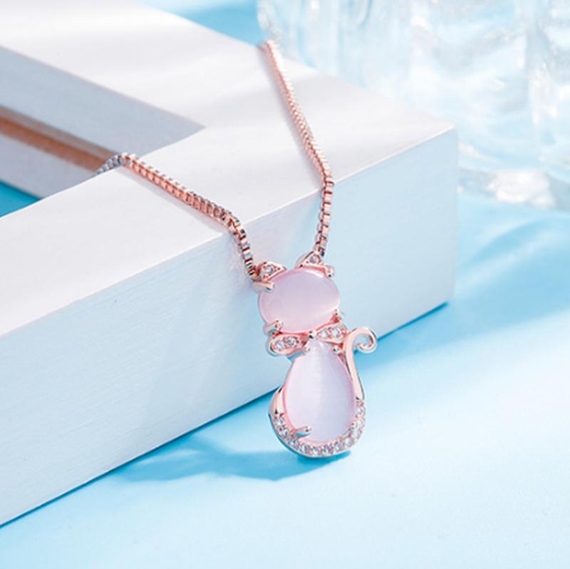 Collier de chat charmant en pierre rose avec zircon