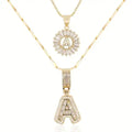 Collier avec pendentif en lettre initiale
