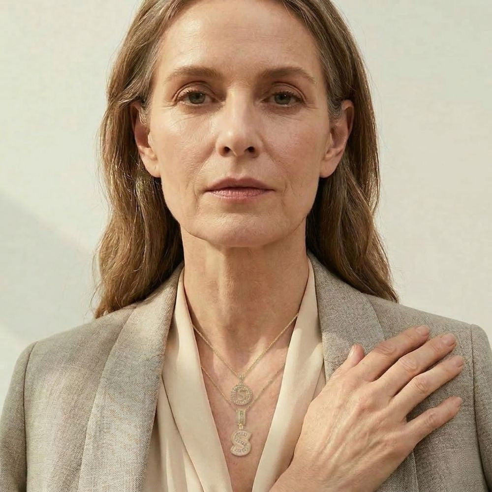Collier avec pendentif en lettre initiale