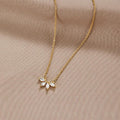 Collier en cristal à feuilles Kimalteleva Omelia
