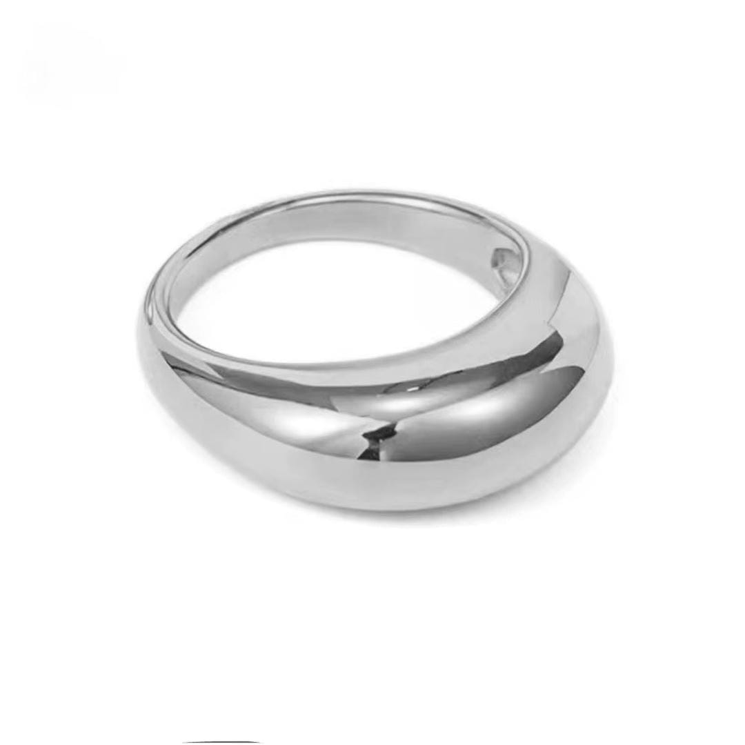 Bague en arc dorée intemporelle