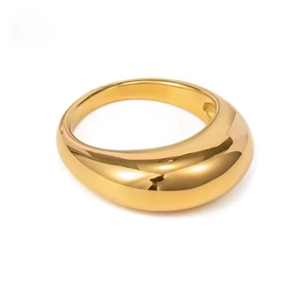 Bague en arc dorée intemporelle